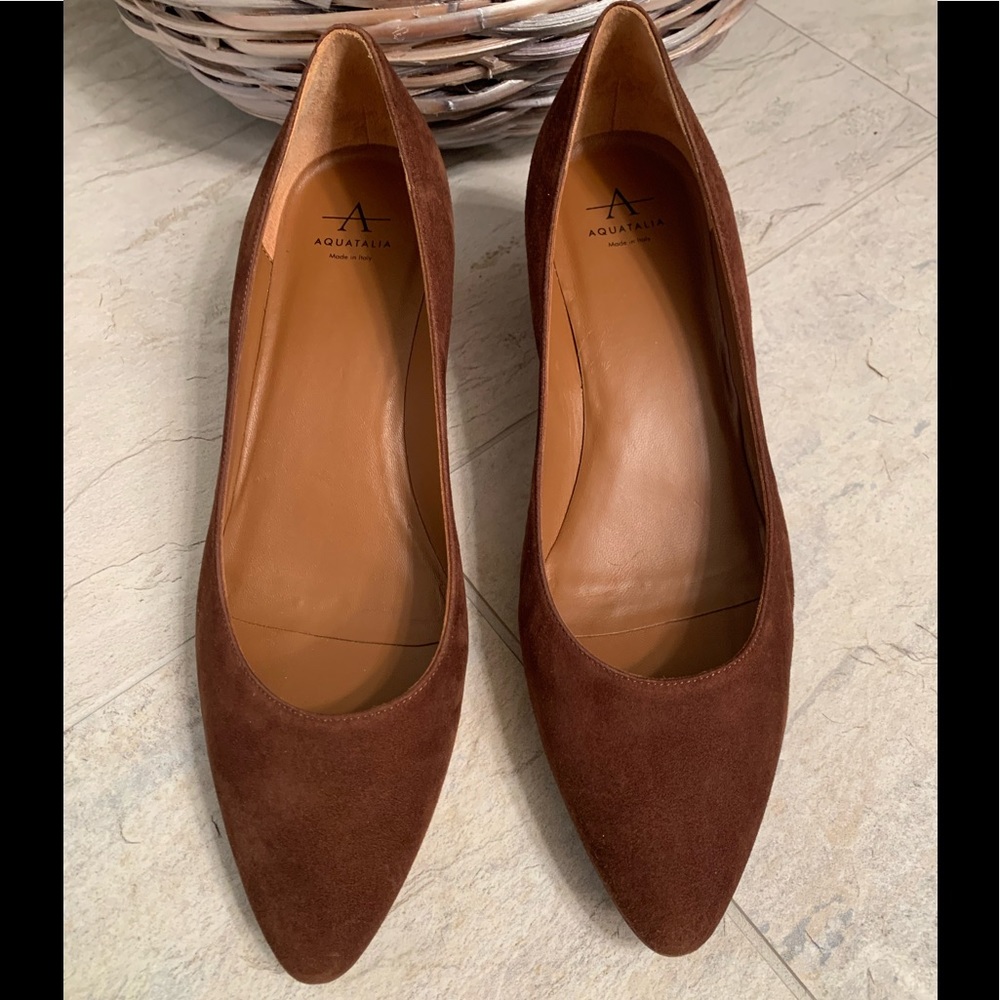 NWOT Aquatalia Pasha Waterproof Suede Low Heeled Pumps